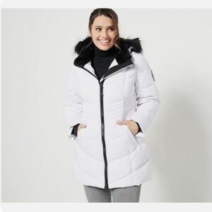 Arctic Expedition Chevron Quilted Down Parka (White, Size 1X)